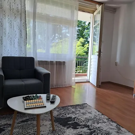 Apartment Aya Rejana *